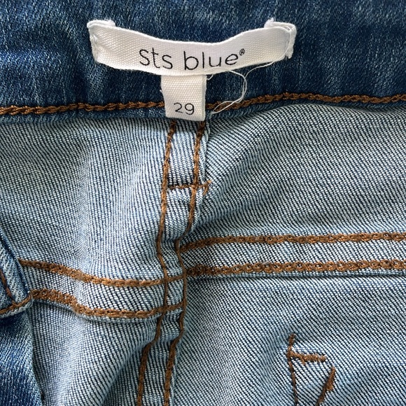 STS Blue women’s stretch blue skinny jeans. Inseam 27 1/2 inches. - Picture 3 of 6